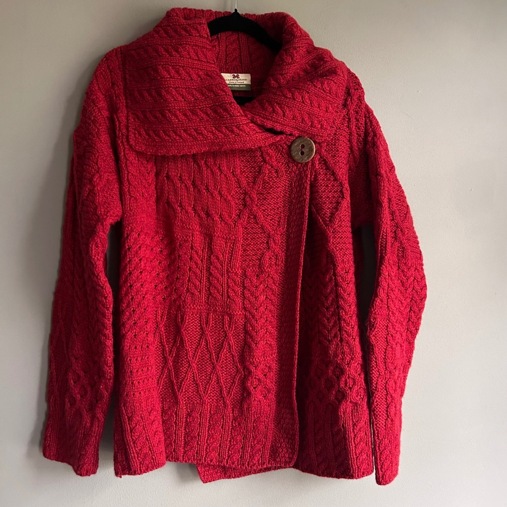 Carraig Donn Red 100% Merino Wool Aran Cable Knit Cardigan Sweater Ireland L